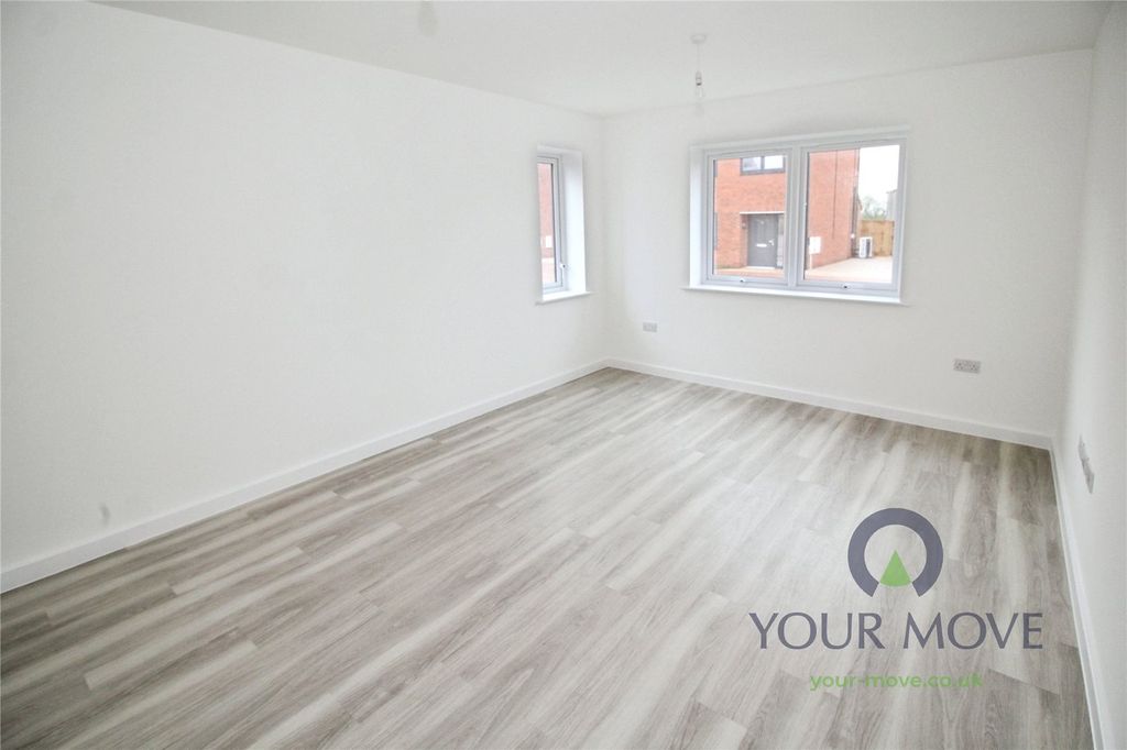 Property photo 2 of 31 Living Room