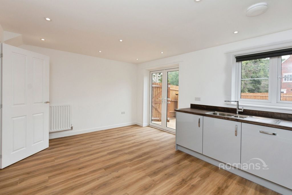 Property photo 3 of 14 Pbox-Img.Jpg