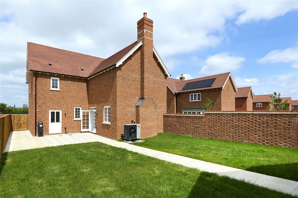 Property photo 3 of 37 Picture No. 54