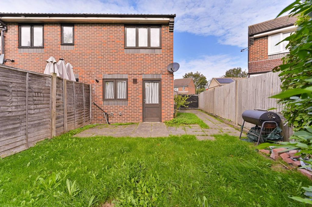 Property photo 3 of 10