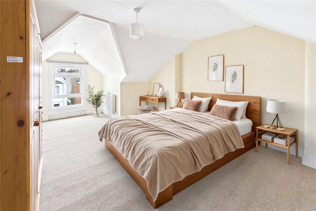 Property photo 3 of 9 Picture No. 14