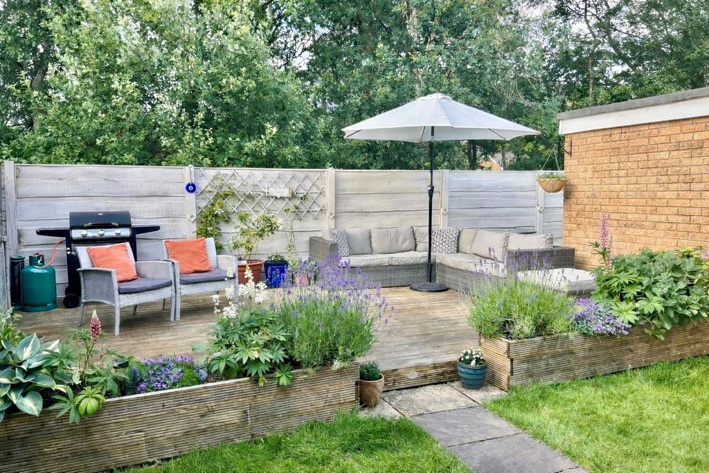 Property photo 2 of 22 Rear Garden