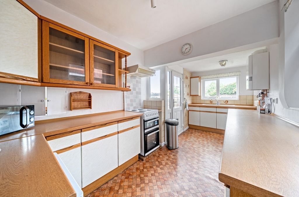 Property photo 3 of 20 1478350-12-6A3010...