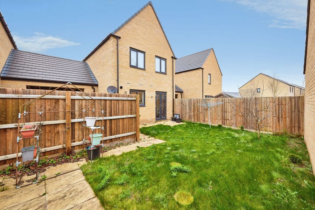 Property photo 2 of 19