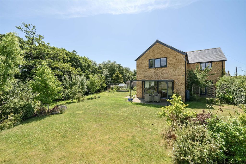 Property photo 1 of 24