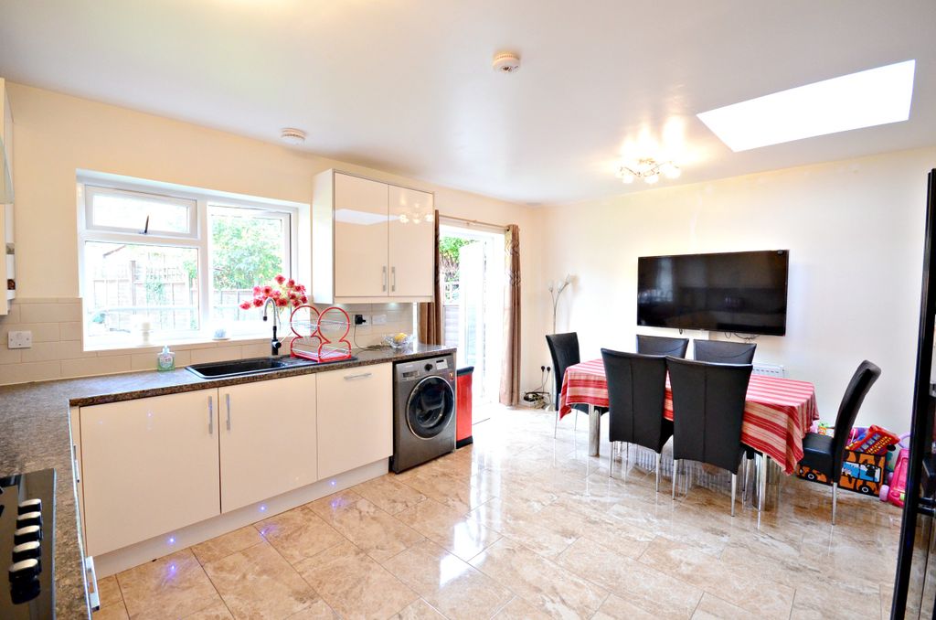 Property photo 2 of 16 Kitchen2.Jpg