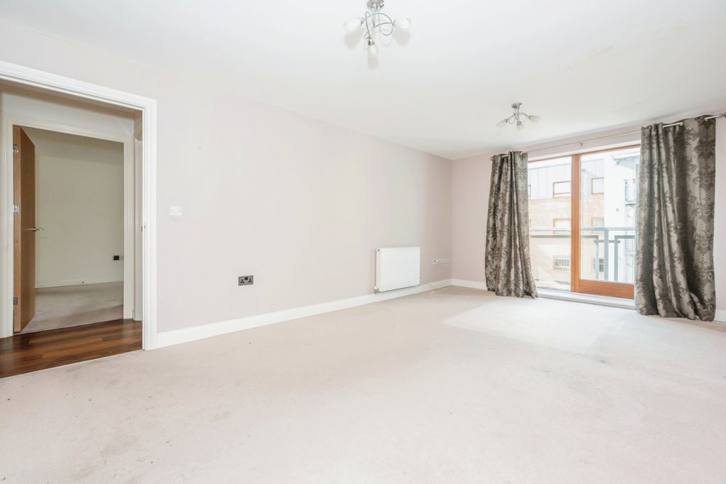 Property photo 3 of 17 Photography