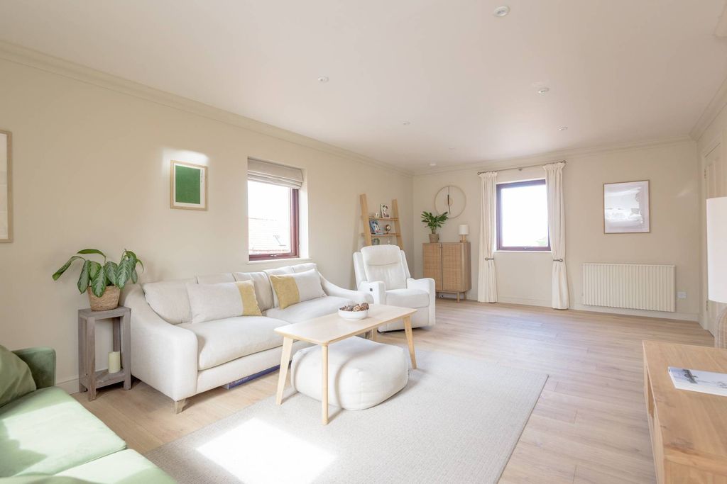 Property photo 3 of 19 Property Image 3