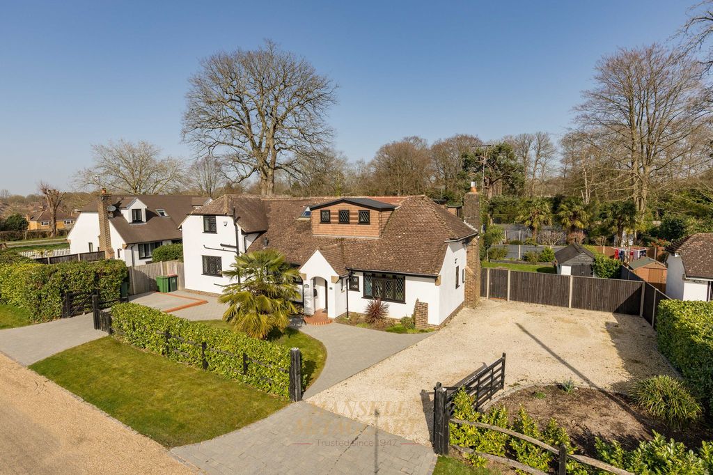 Property photo 1 of 40