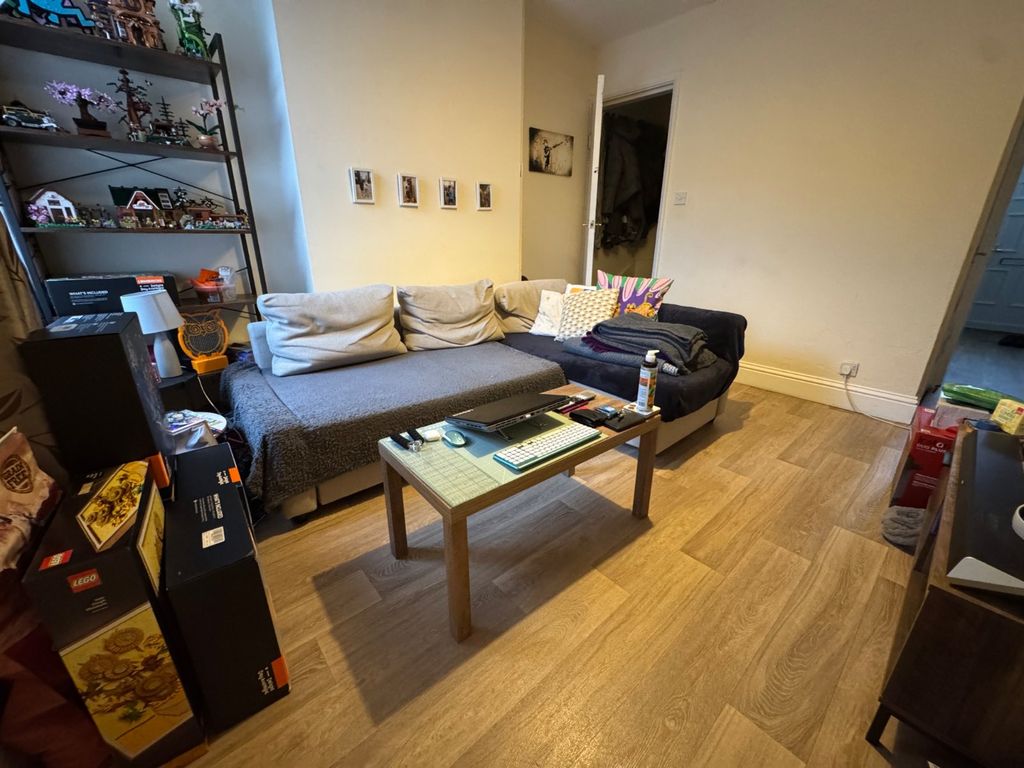 Property photo 3 of 8 Picture No. 05