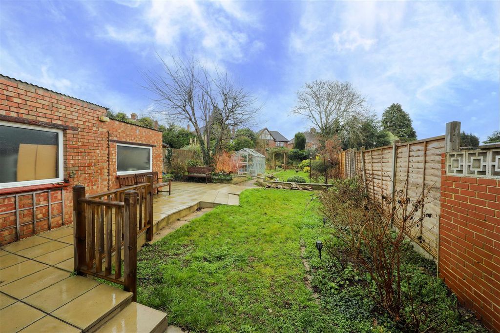 Property photo 2 of 11