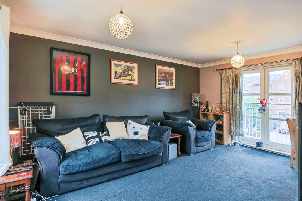 Property photo 3 of 12