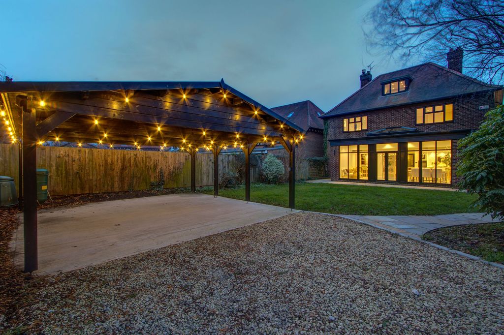 Property photo 2 of 45 Twilight Rear Garden