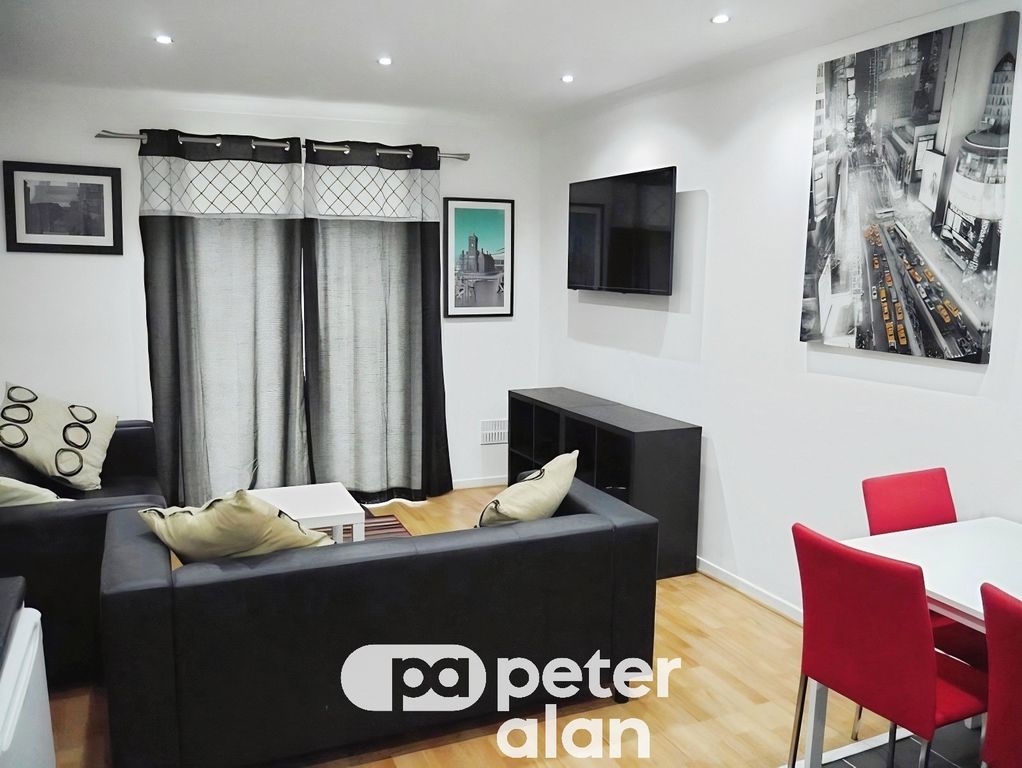 Property photo 2 of 5 Front