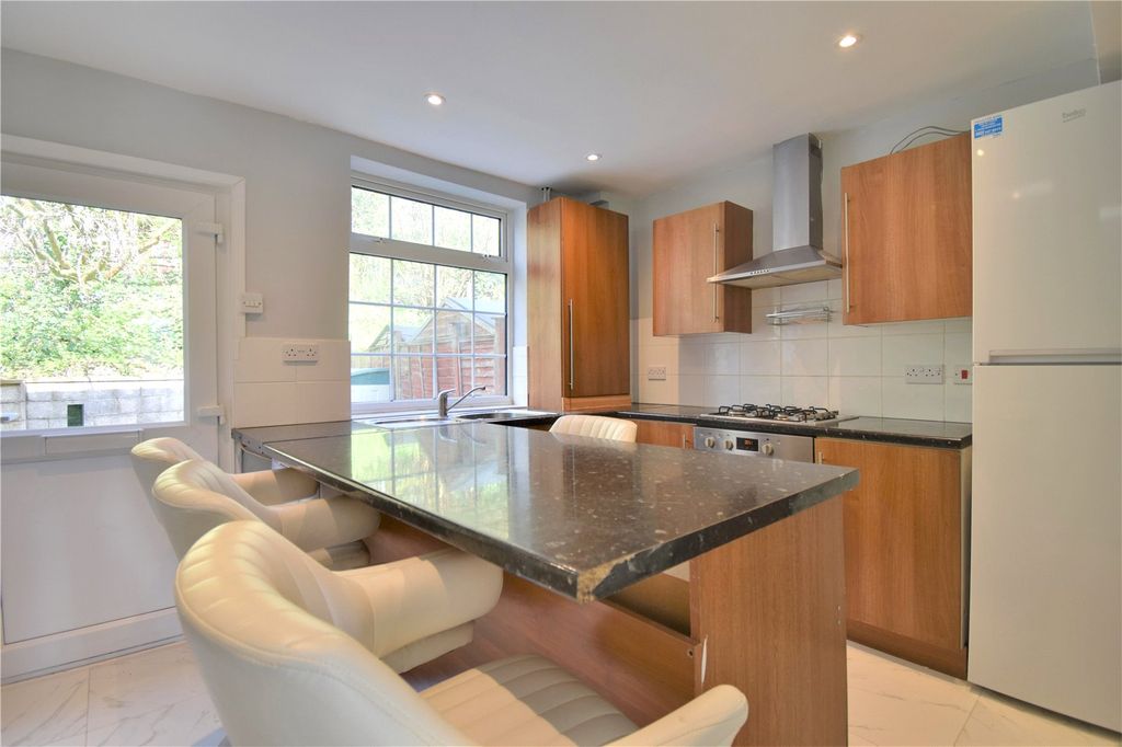 Property photo 1 of 14 Picture No. 17