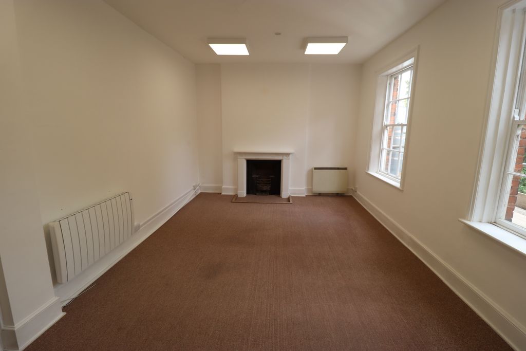 Property photo 2 of 7