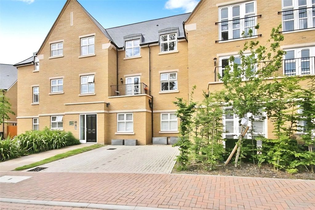 Property photo 1 of 8 Exterior