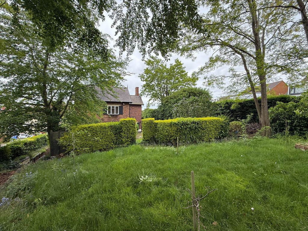 Property photo 3 of 28