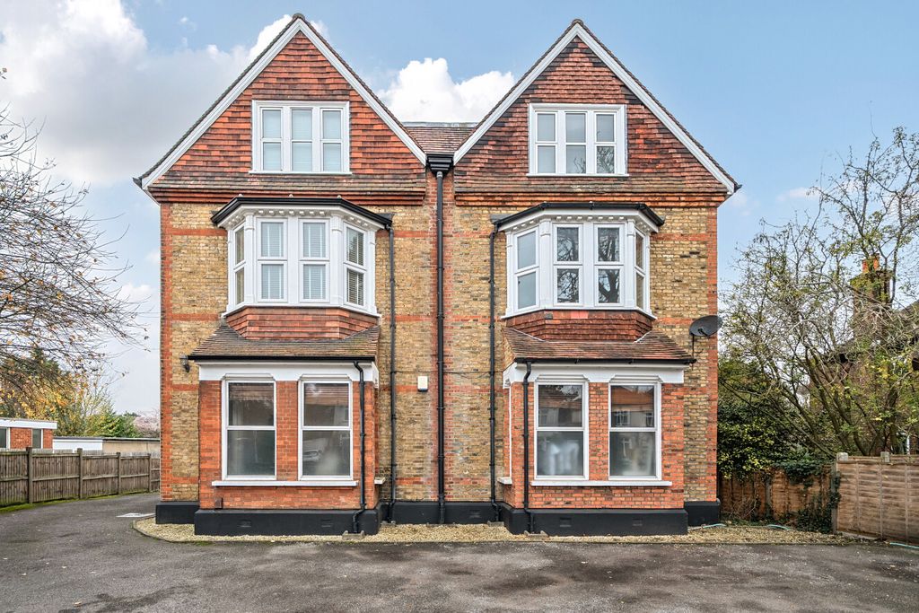 Property photo 1 of 11 1388676-11-693c1E...