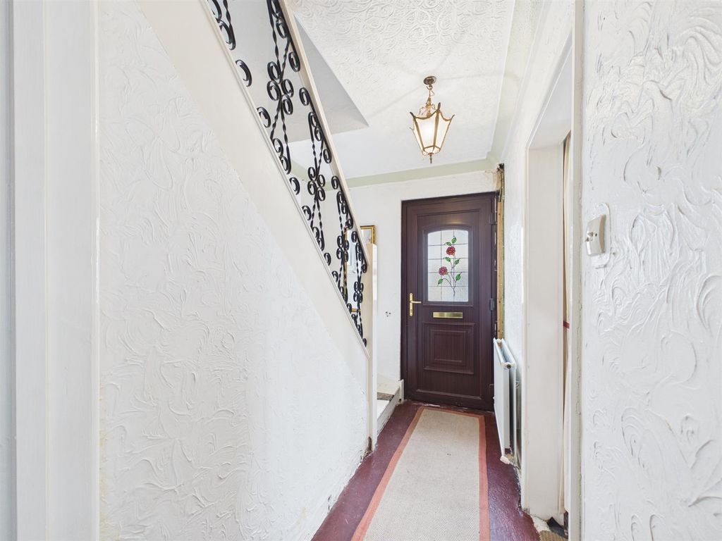 Property photo 2 of 14 Cam04045G0-Pr0063-Still011.Jpg