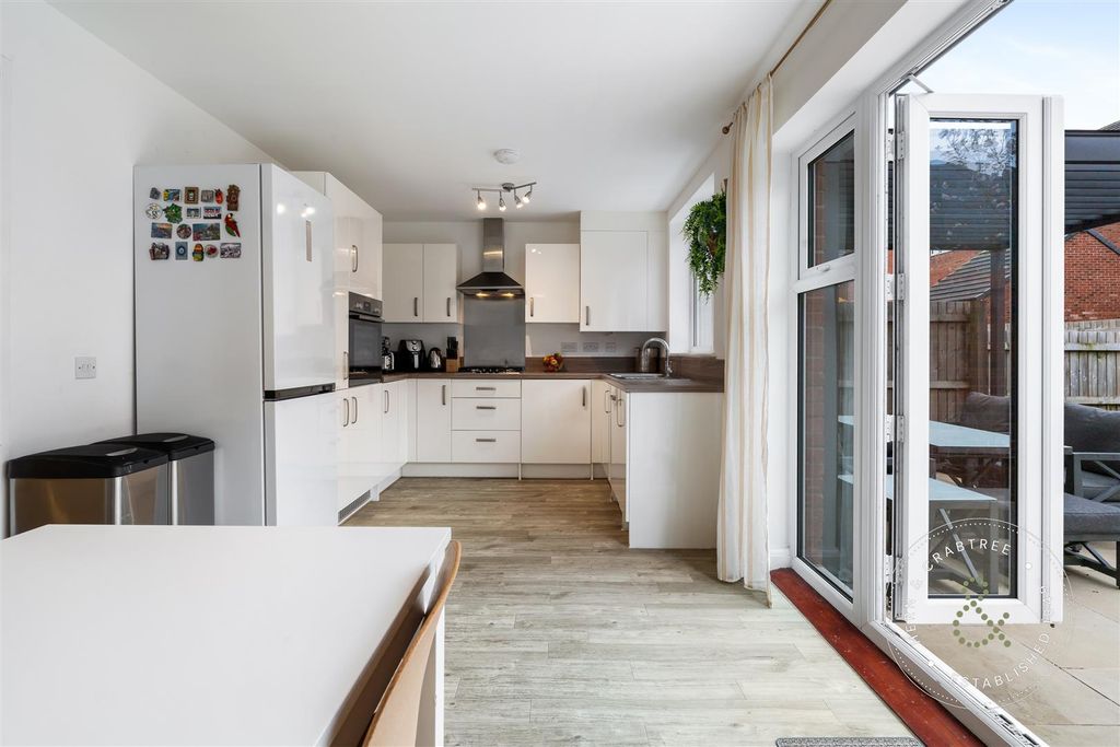 Property photo 2 of 29 Untitled-12.Jpg