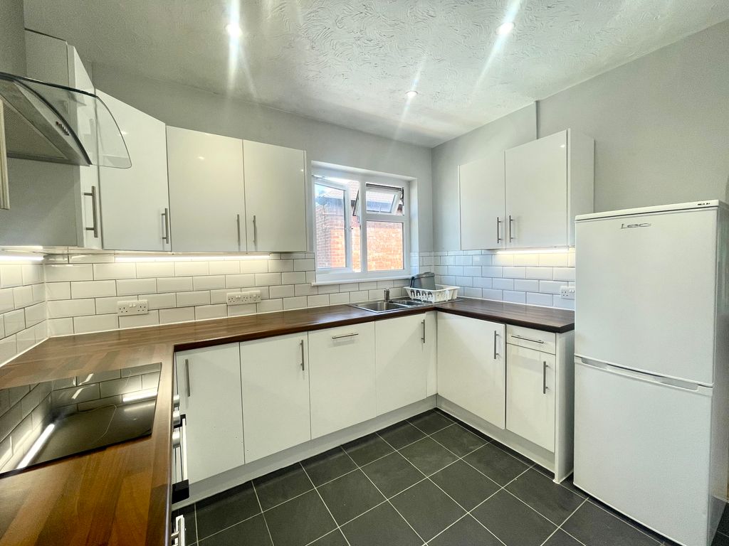 Property photo 3 of 10 6Fe45E96-38B8-4319-9