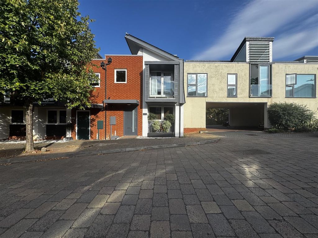 Property photo 1 of 11 4D1B9B86-3162-4A0F-B733-F5185F1502B1.Jpg