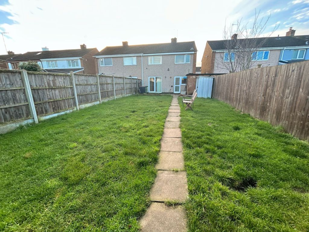 Property photo 3 of 20 Garden