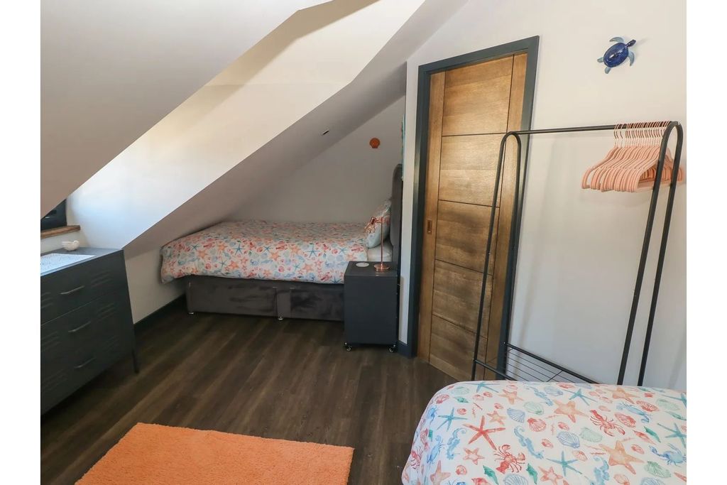 Additional image 22 of 2 bed flat for saleNarberth Road, Tenby SA70