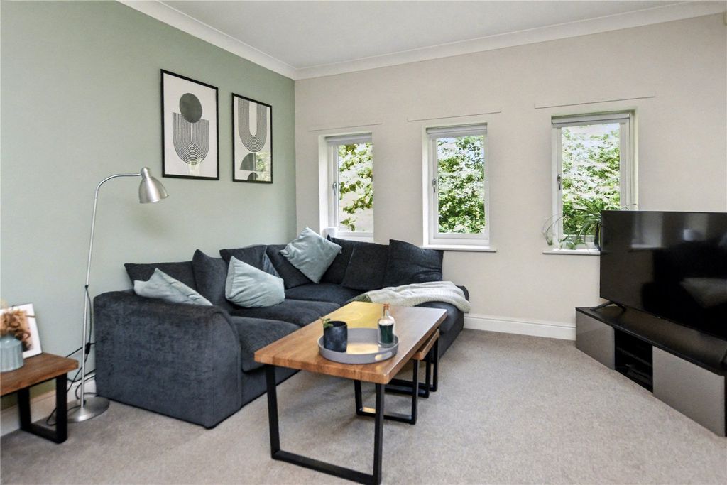 Property photo 2 of 18 Picture No. 10