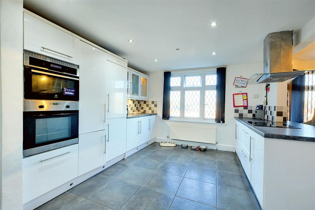 Property photo 3 of 46 Kitchen Diner_3.Jpeg
