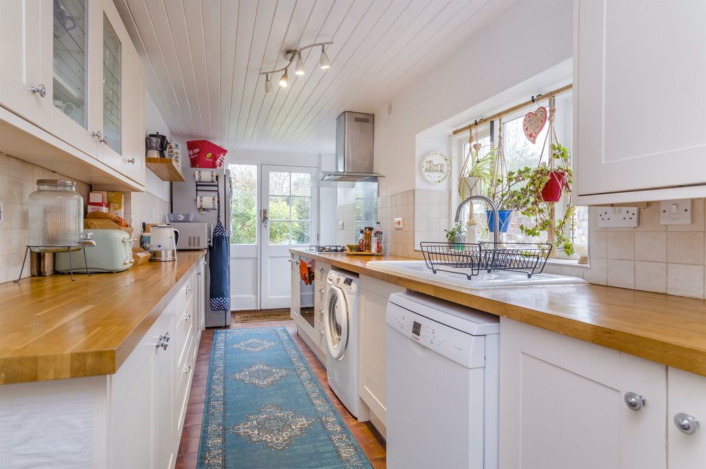 Property photo 2 of 26