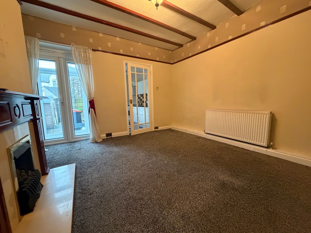 Property photo 3 of 11 Image