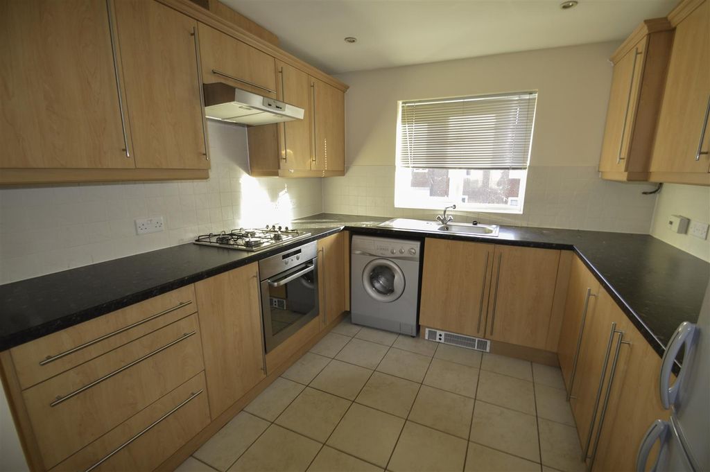 Property photo 2 of 8