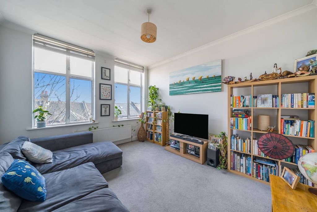 Property photo 2 of 5