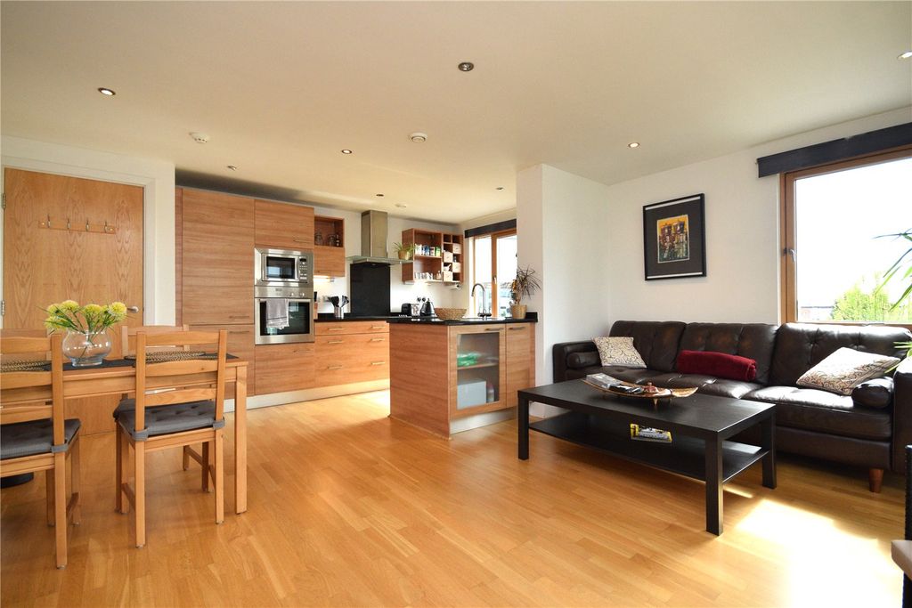 Property photo 3 of 14 Picture No. 07