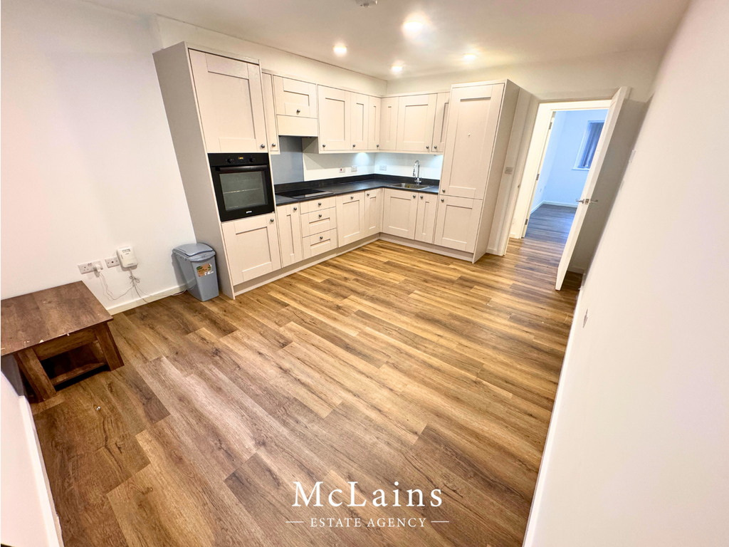 Property photo 2 of 6 Kitchen