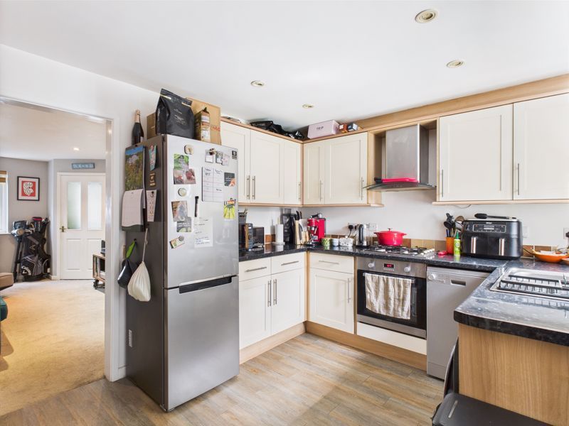 Property photo 2 of 12 Kitchen