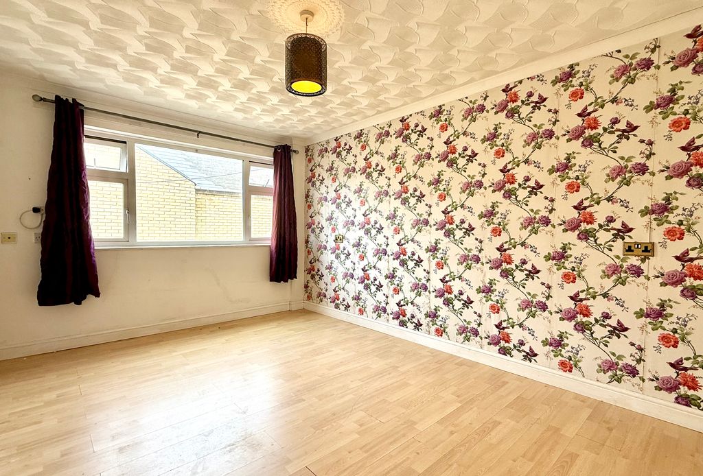Property photo 3 of 13 Img_0028