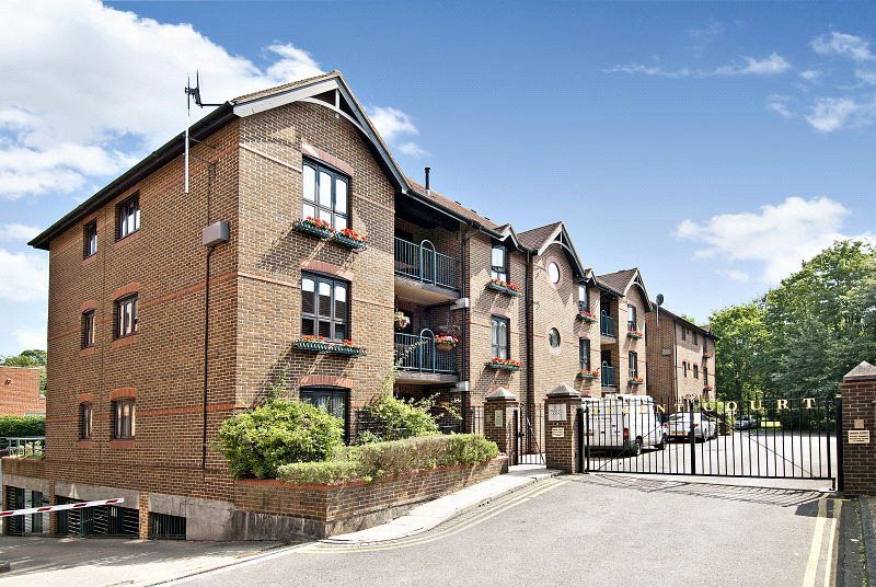 Property photo 1 of 8 Building