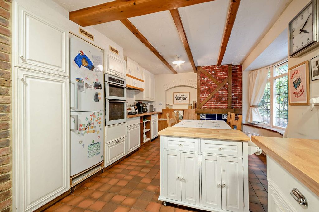 Property photo 3 of 12 Kitchen Dining