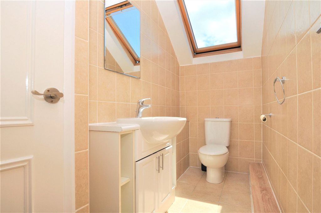 Property photo 3 of 6 Photo 03