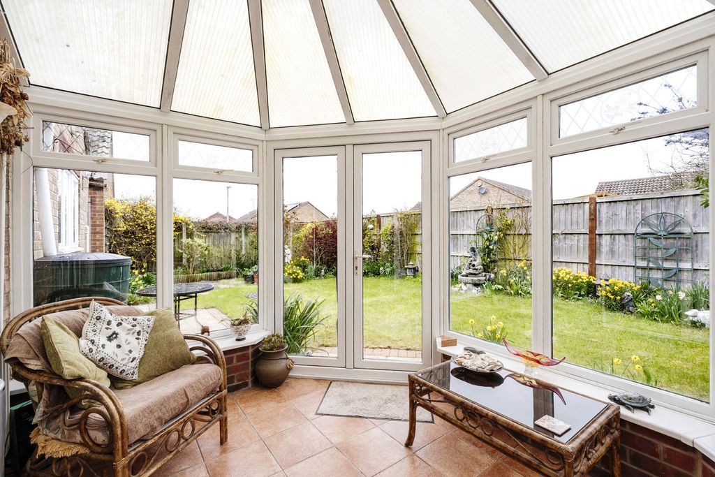 Property photo 3 of 27