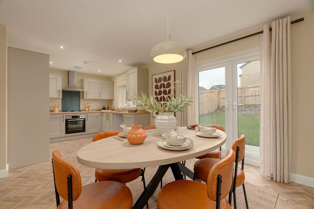 Property photo 2 of 41 Picture No. 34