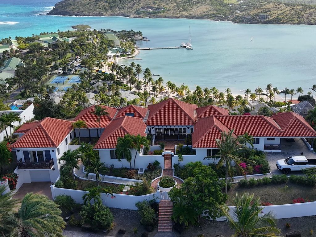 Property photo 2 of 52