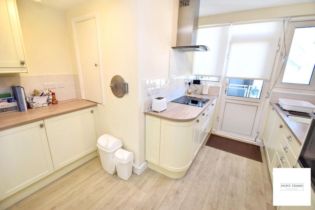 Additional image 10 of 4 bed flat for saleKing Edwards Parade, Eastbourne BN21