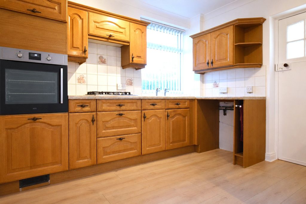 Property photo 2 of 11 Picture No. 17