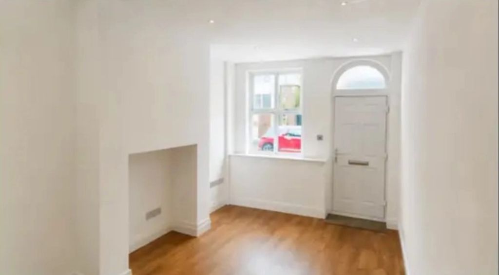 Property photo 2 of 3