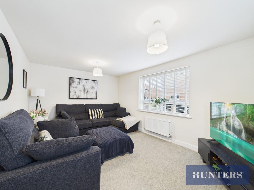 Property photo 3 of 19 Cam01494G0-Pr0448-Still014.Jpg