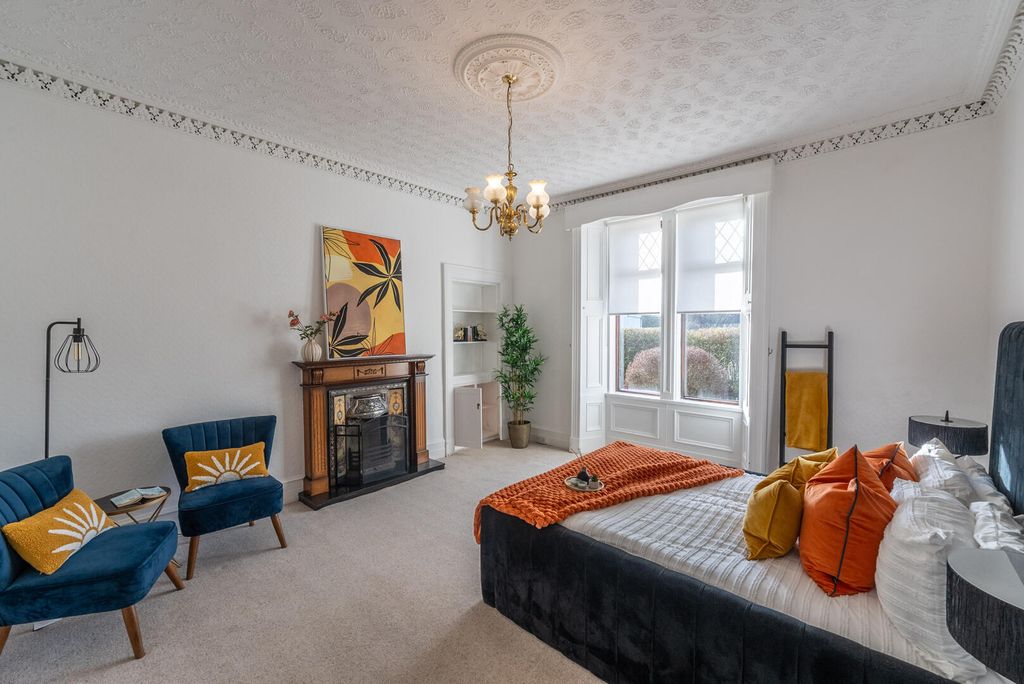 Property photo 2 of 45 Bedroom